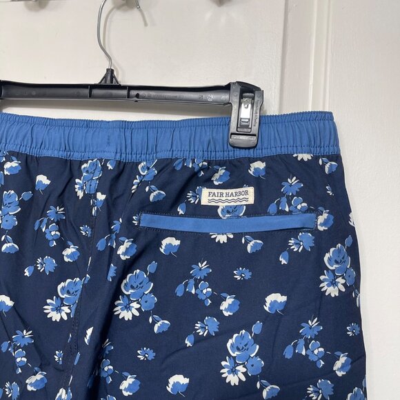 New FAIR HARBOR The Anchor Swim Trunks in Blue Beach Floral XXL - Picture 8 of 14